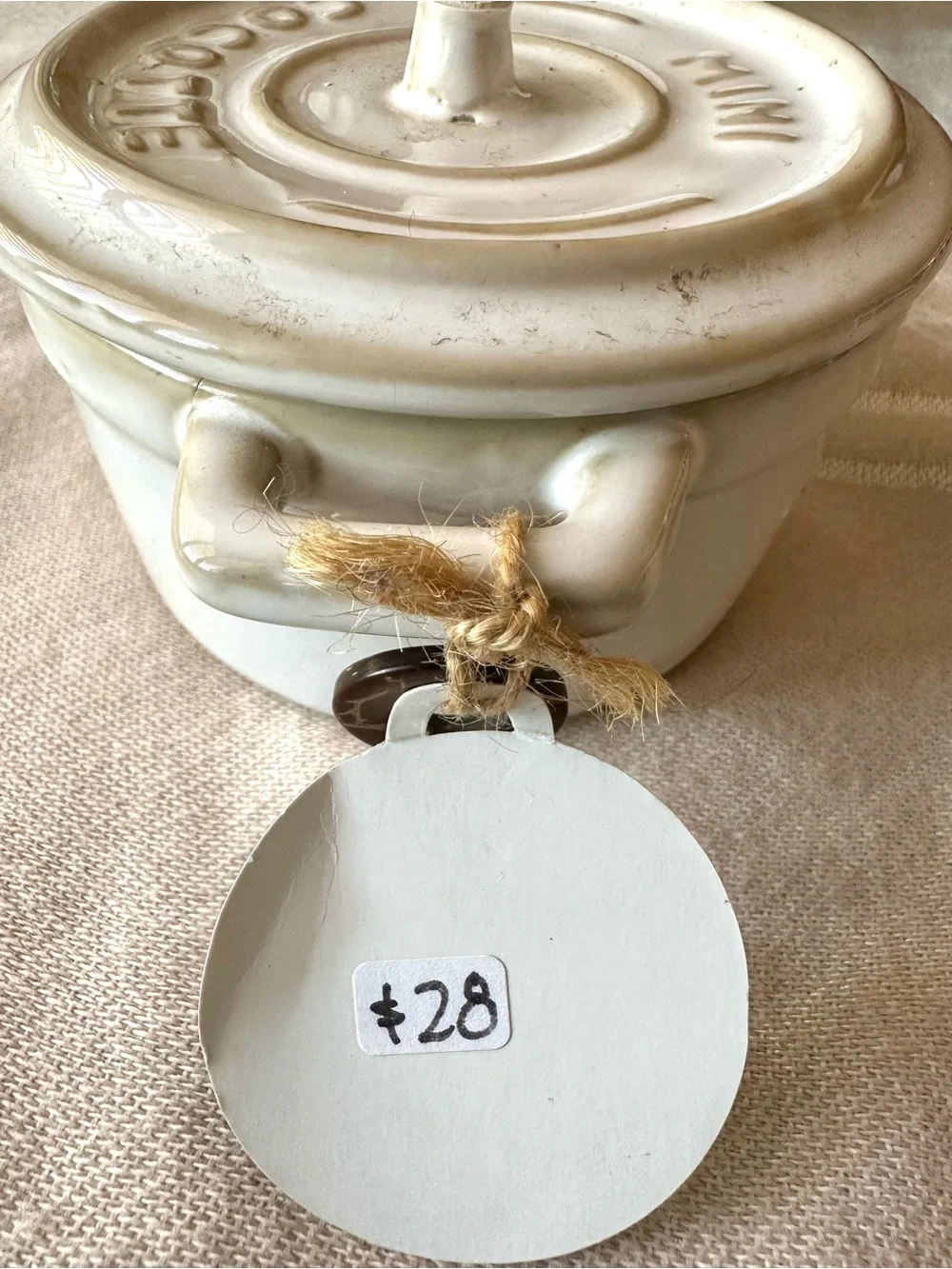 CDI Maison Mini Cocotte Crockpot Candle Vintage Romance 7 oz Ceramic Jar